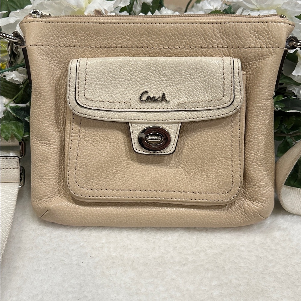 Coach crossbody - Picture 6 of 8